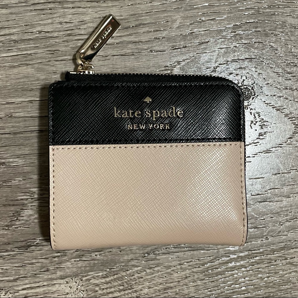 Kate Spade bifold wallet